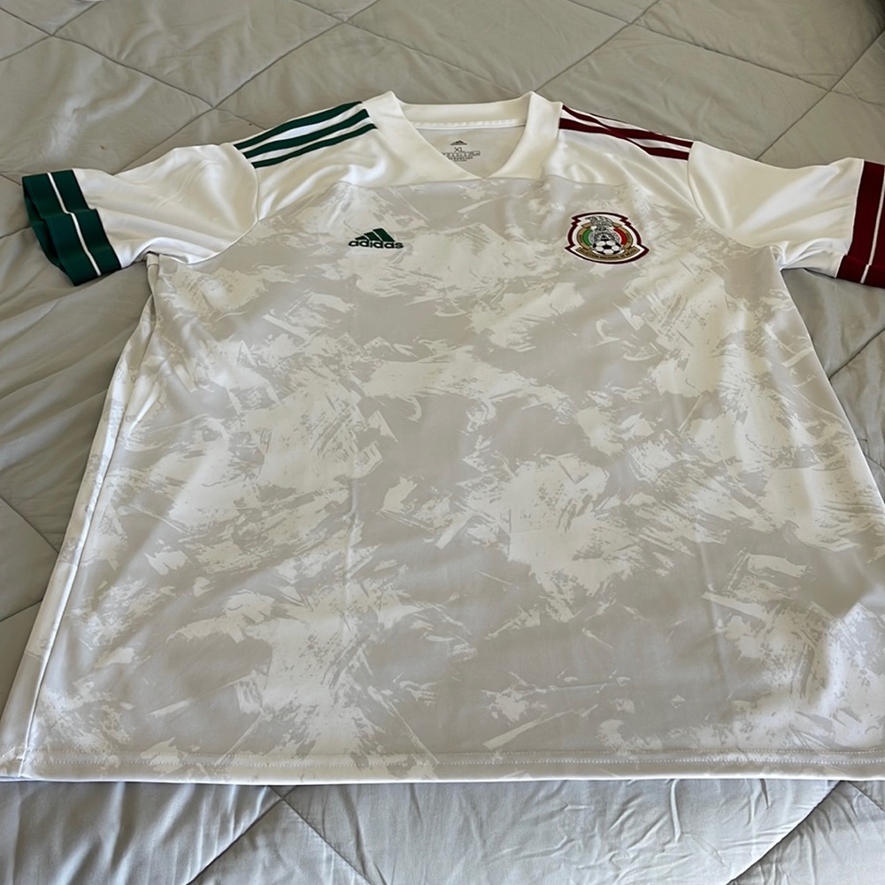 White xl adidas Mexico soccer jeresy